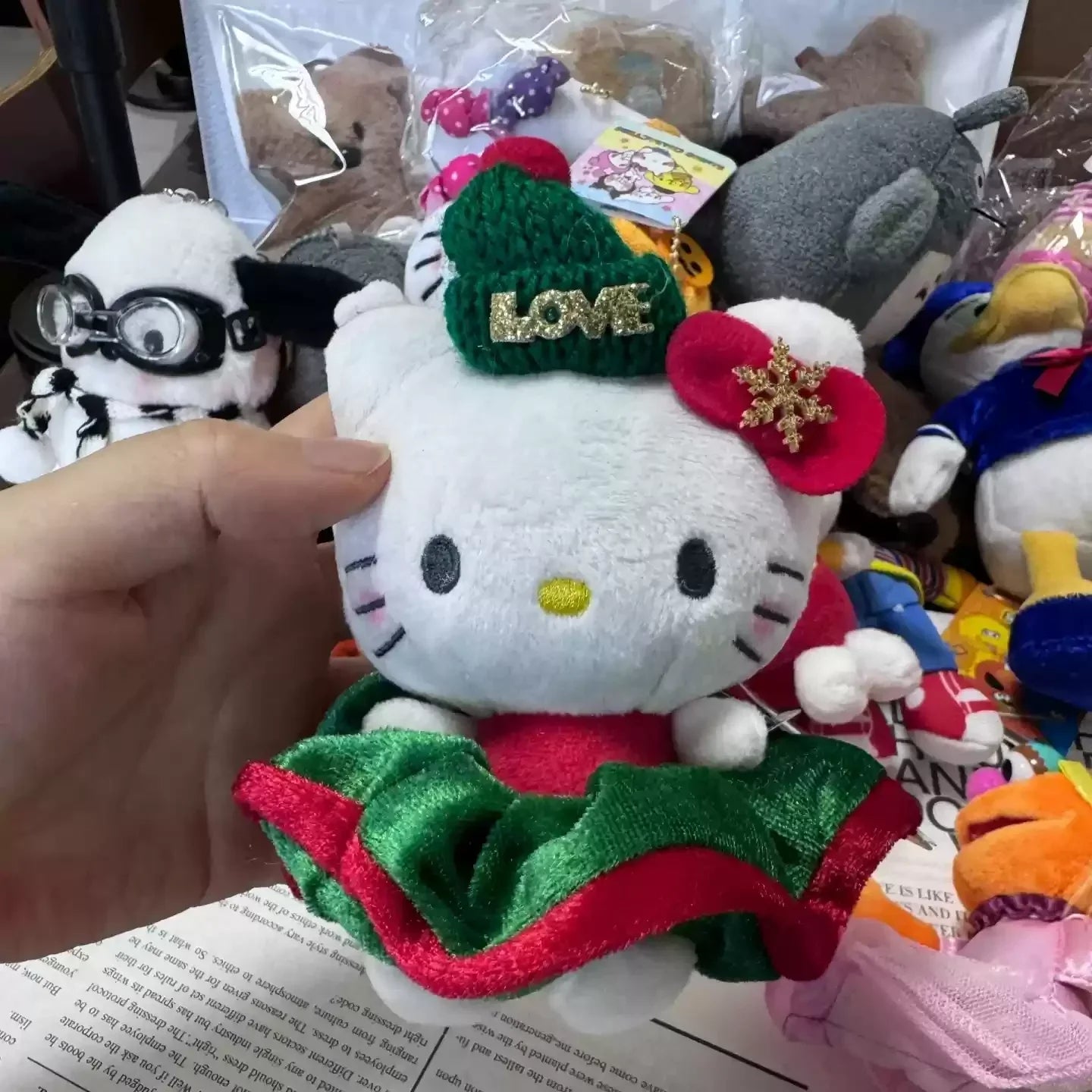Hello Kitty Christmas Festive Plushie Keychain (10cm/4") - Snuggle Heaven